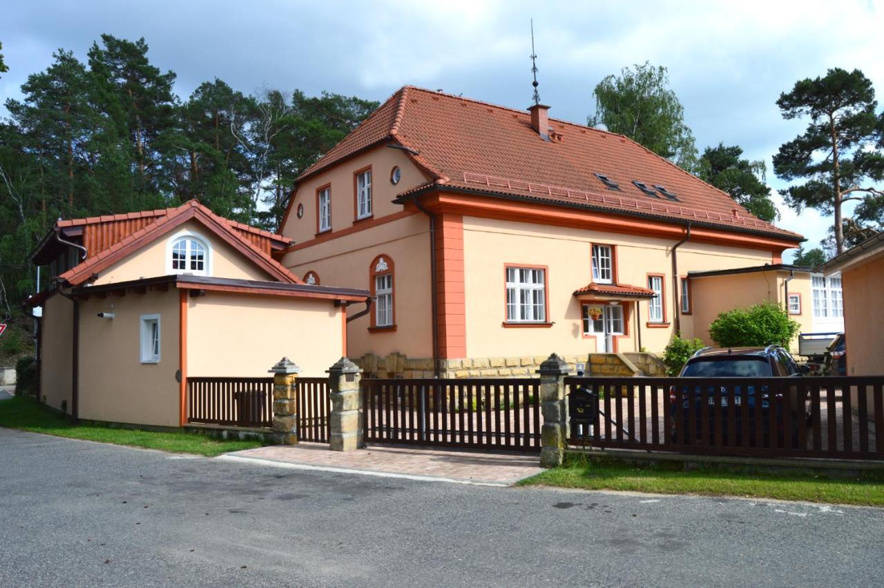 Apartamento Splavský zámeček Staré Splavy Exterior foto
